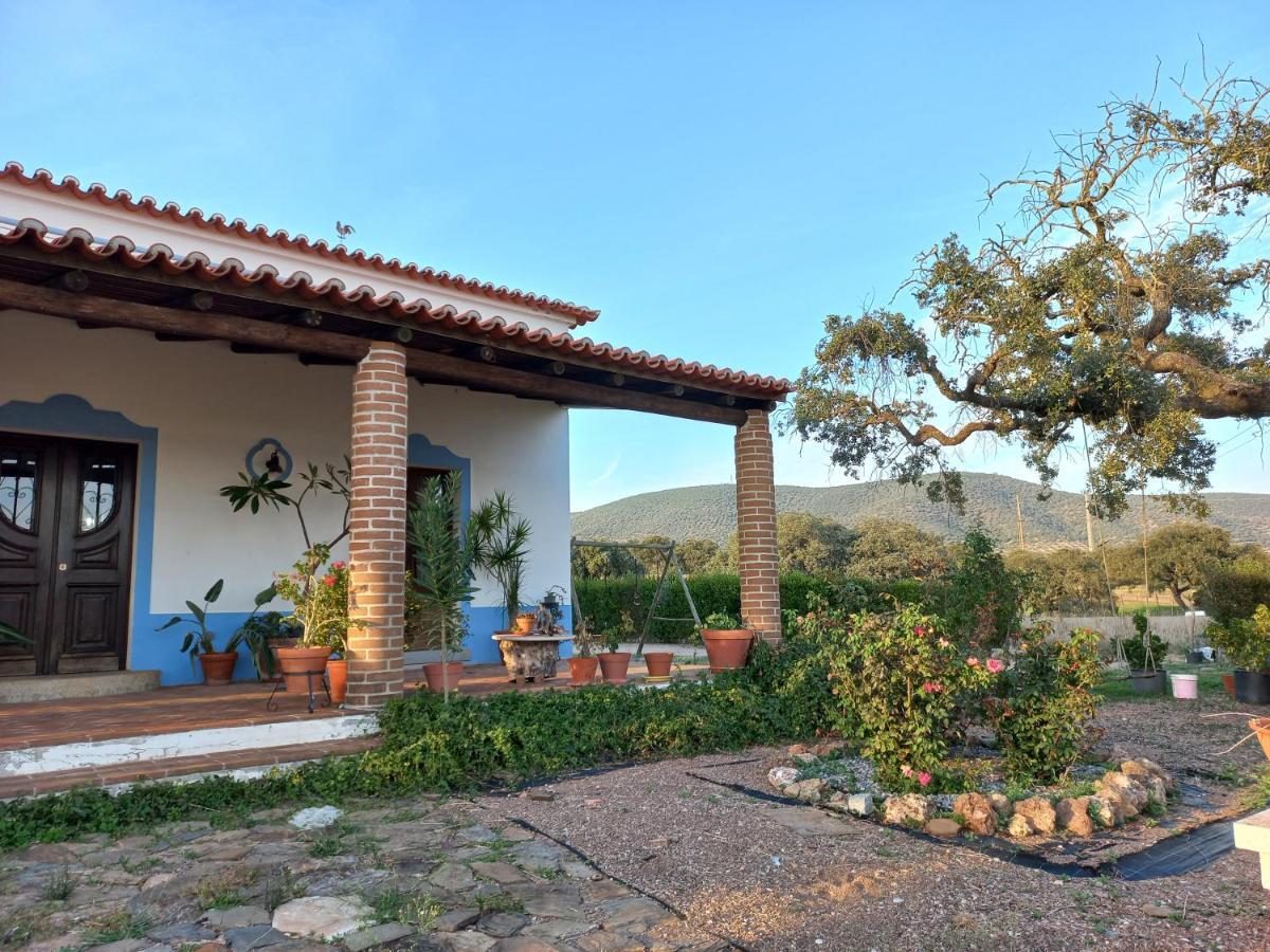 Aproveite O Sabor Do Alentejo Villa Vila Verde de Ficalho Exterior photo