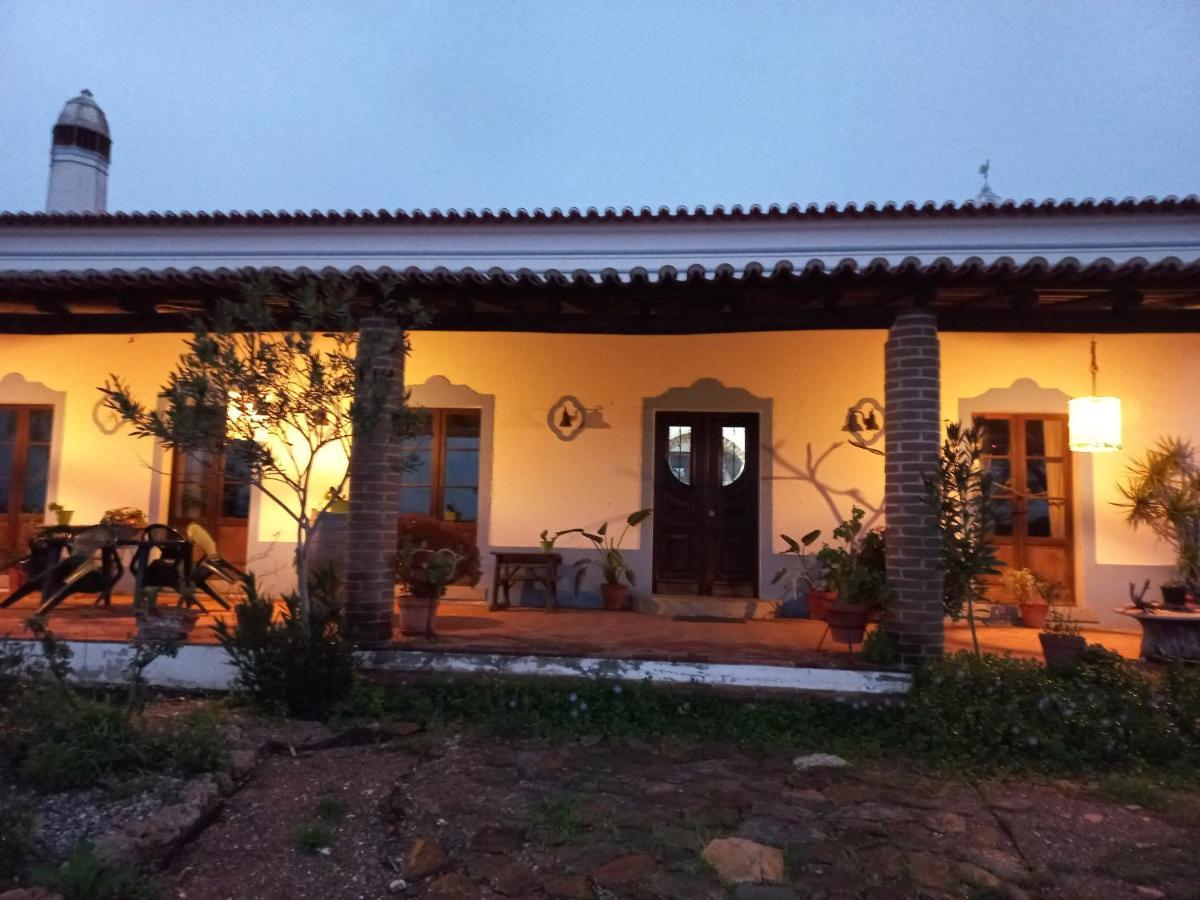 Aproveite O Sabor Do Alentejo Villa Vila Verde de Ficalho Exterior photo
